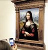 �Mona