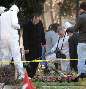 'Albay Rıdvan Özden'in alnında kurşun deliği yoktu'