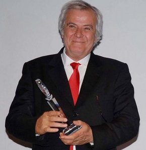Tarık Akan’a onur ödülü verildi