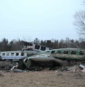 Polonya'da feci kaza: İki tren çarpıştı