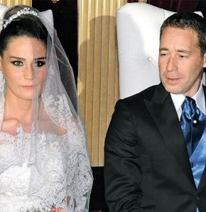 Yakışıklı oyuncu evlendi