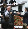 Gerginlik sürüyor