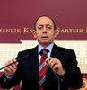"Başkana değil, masaya attım!"