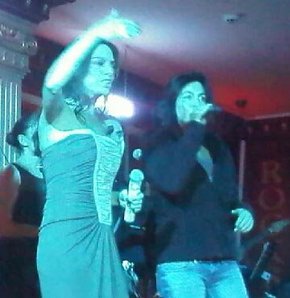Ebru Gündeş'ten sürpriz düet!