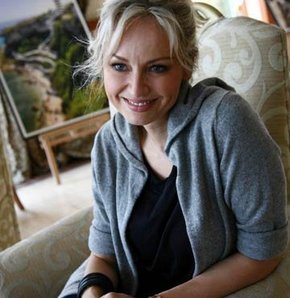 Playboy'a soyunan Adriana Karembeu, İzzet Çapa'ya konuştu