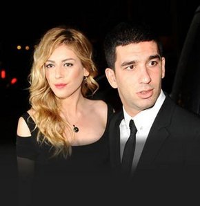Arda Turan ve Sinem Kobal reklam yıldızı oldu