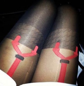 Rihanna'dan seksi jartiyer