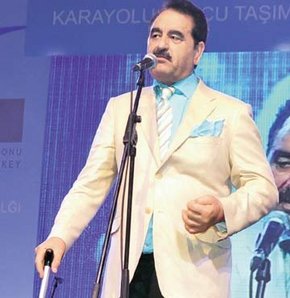 İbrahim Tatlıses ödül töreninde sahneye çıktı
