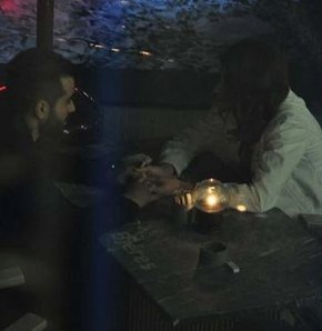Gökhan Türkmen, "Bitmesin" isimli şarkısının klibinde oynayan Tuğba Melis Türk'le birlikte