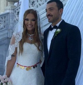 Demet Akalın ve Okan Kurt evlendi