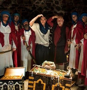 Can Bonomo, Ali Baba şarkısına klip çekti