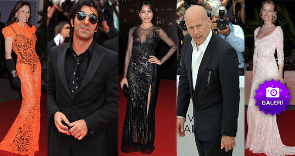 Cannes'a görkemli açılış