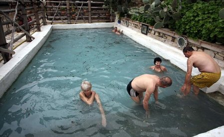 Turistler çamur banyosu yaptı!