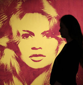 Playboy koleksiyonuna 56 milyon dolar!