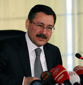 Melih Gökçek'ten kürtaj yorumu: Çocuğun ne suçu var, anası kendisini öldürsün