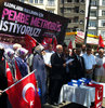Pembe metrobüs için 60 bin imza