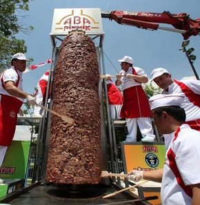 Dünyanın en büyük döneri, Ankara'da döner rekoru, Dönerde rekor, En büyük döner Ankara'da, Ankara Guinness Rekorlar Kitabı'nda