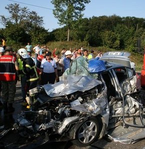 Terme'de feci trafik kaza: 3 ölü, 3 yaralı