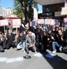 Özel güvenlikçiler mendil açarak dilendi