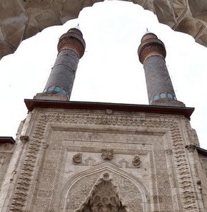 Çifte Minareli Medrese