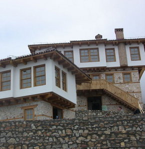 Atatürk'ün "baba evi" yeniden inşa ediliyor