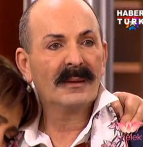 Star TV ekranlarında yayınlanan Melek programının bugünkü konuğu Cemil İpekçi oldu. Anne ve babasının hikayesini anlatan Cemil İpekçi, hem ağladı hem de ağlattı.