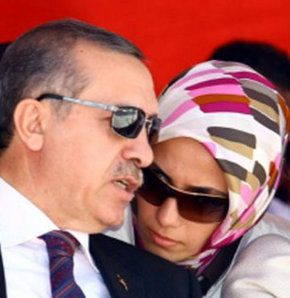 AK Parti Genel Başkan Yardımcısı Hüseyin Çelik, Başbakan Recep Tayyip Erdoğan’ın kızı Sümeyye Erdoğan’ın “bir kuruş bile ücret almadığını” bildirdi.