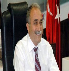 Şanlıurfa Büyükşehir Belediye Başkanı Ahmet Eşref Fakıbaba, bugün grup toplantısında AK Parti’ye katılacağını bildirdi.