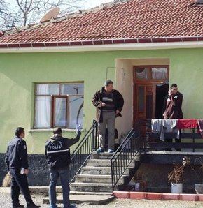 Konya'nın Kulu ilçesinde bir kadın ve erkeğin öldürülmesi ile ilgili cinayet zanlısı yakalanarak gözaltına alınırken olayın sır perdesi aralandı.