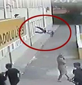 İzmir’in Çiğli İlçesi’ndeki Tuğba Özbek Anadolu Lisesi’nde, arkadaşı ile tartışan ve okul yöneticileri tarafından uyarılınca 5’inci kattan atlayarak intihar ettiği öne sürülen Mert Halil Işık’ın ölümüyle ilgili güvenlik kamera görüntüleri ortaya çıktı. Iş