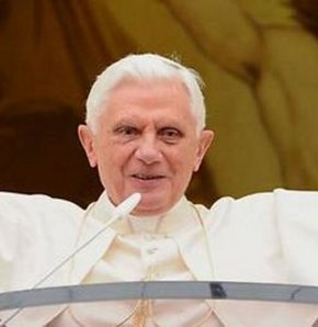 Papa'dan ilğinç sesleniş