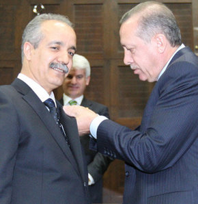 CHP'den istifa eden Adıyaman Bağımsız Milletvekili Salih Fırat, AK Parti'ye katıldı.