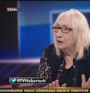 "Beyaz Türkler Küstü" romanıyla gündeme oturan yazar Alev Alatlı, paçozluğun tarifini yaptı