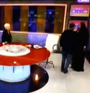 TV8'de Sacit Aslan ve Pelin Çini'nin sunduğu "Aramızda Kalsın" programına bu sabah Türk sanat müziğinin usta sesi Muazzez Abacı konuk oldu.