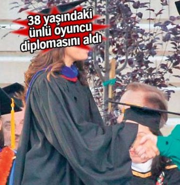 38 yaşında diplomasını aldı