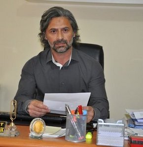 AK Parti Iğdır İl sekreteri Avukat Mehmet Soyuk, hükümetin son günlerde izlediği tutumu gerekçe göstererek partisiden istifa etti.
