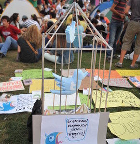 'Twitter kuşu'nu kafese koydular