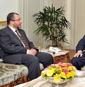 Mısır Başbakanı istifa etti