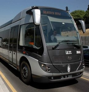 Metrobüste biber gazı!