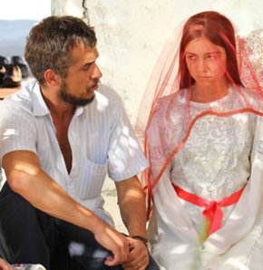 Turgay Mercan, Miray Akay. Halam Geldi filmi.