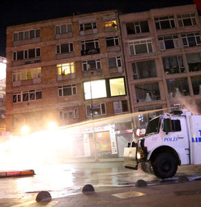 Kadıköy polis müdahalesi, Kadıköy gösteri, Kadıköy izinsiz gösteri