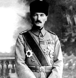 Mustafa Kemal Atatürk'e Mareşal Rütbesi ile Gazi Unvanı Verilmesi