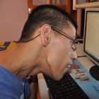 BURNUYLA KİTAP YAZIYOR