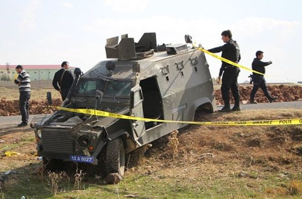Bingöl, Karlıova ilçesinde zırhlı polis aracının devrilmesi sonucu yaralanan ve hastanede tedavisi süren polis memuru şehit oldu