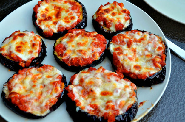 Patlıcanlı parmesan tarifi Patlıcanlı parmesan tarifi