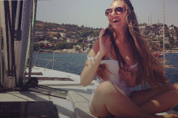 Yasmin Erbil ile Ertunç aşk mı yaşıyor? 