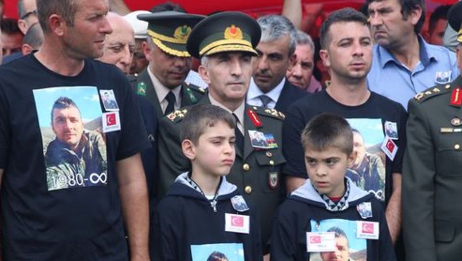Engin Nurşani Öldümü Son Haber Engin Akyürek�ten Şaşırtan �Aşk
