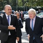 ÇAVUŞOĞLU: 200 YPG'LİYİ FIRAT'IN ÖTESİNE GÖNDEREMİYORSANIZ...