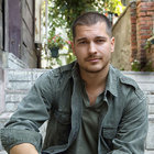 15 GENÇ KIZ ÇAĞATAY ULUSOY'UN EVİNİ BASTI!