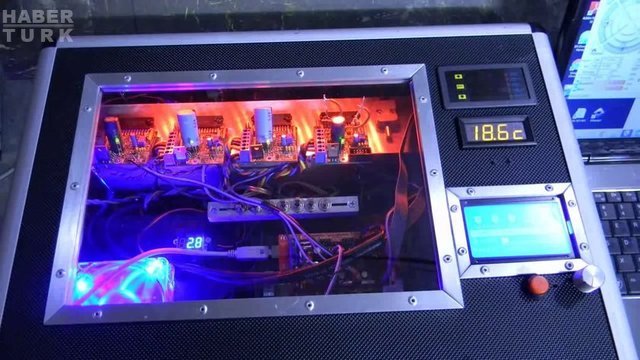 Köpükten evleri 2 saatte inşa ediyorlar